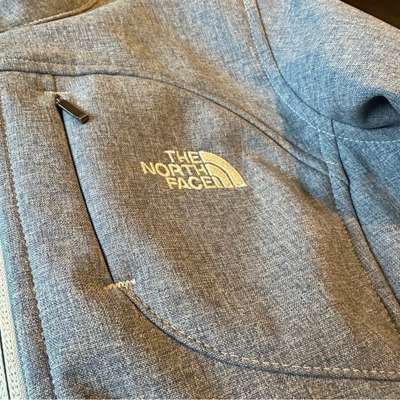 The North Face Fleece Water Resistant Jacket - Picture 5 of 13